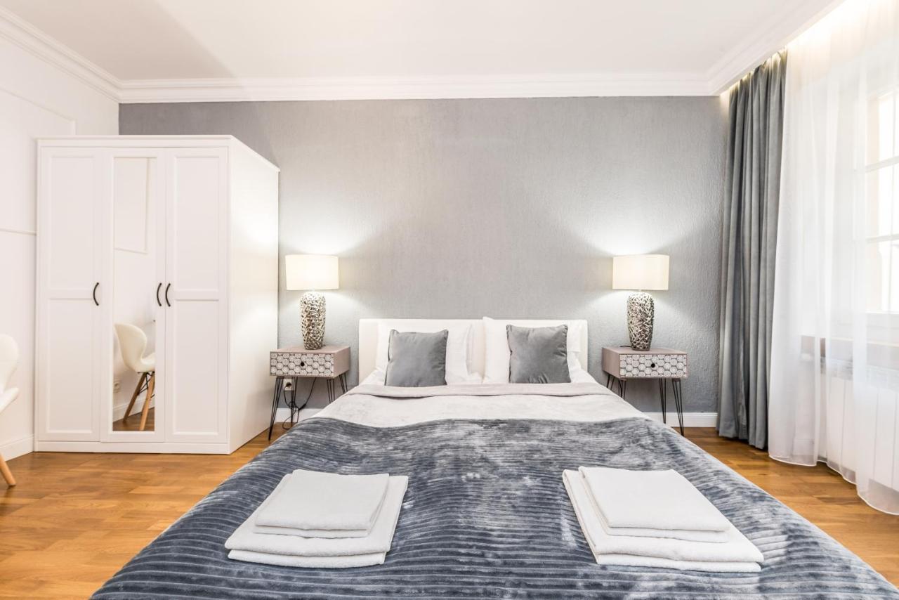 Rent Like Home - Przejscie Garncarskie 10 Wrocław Extérieur photo