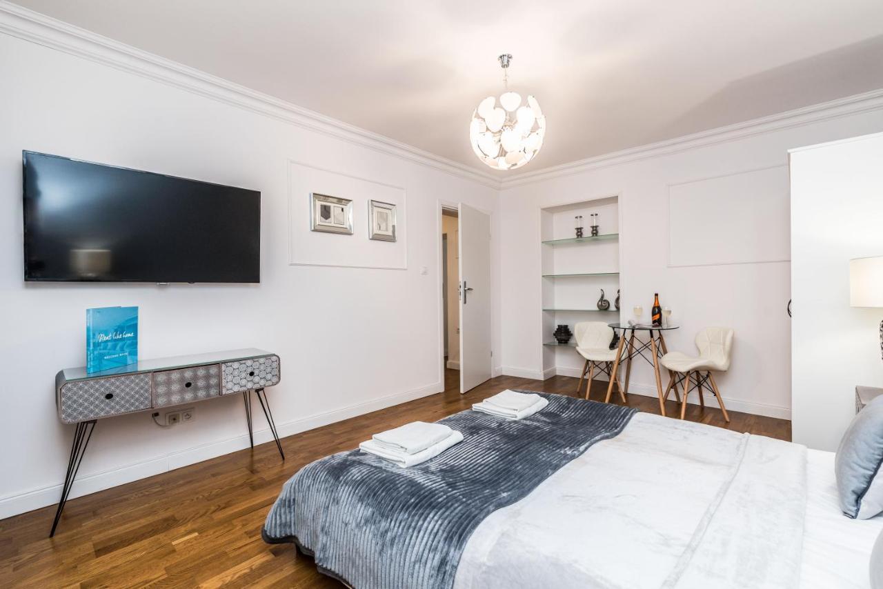 Rent Like Home - Przejscie Garncarskie 10 Wrocław Extérieur photo